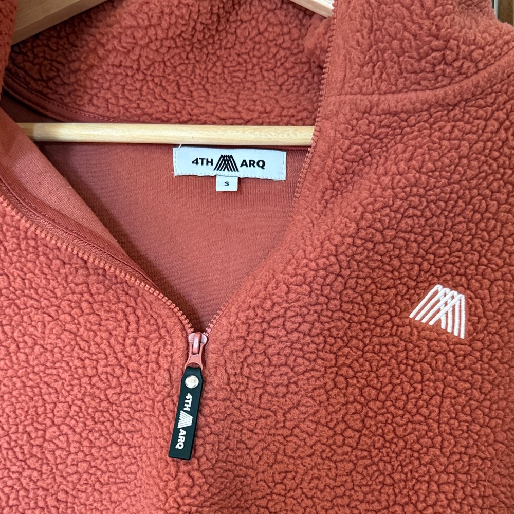 4th Arq Phoenix half-zip